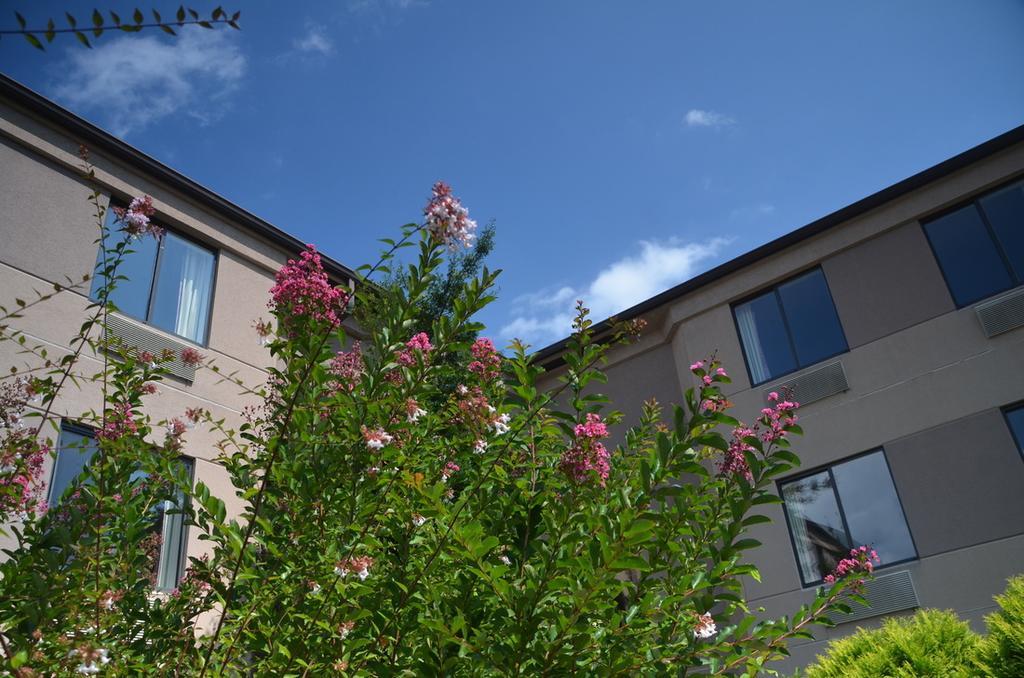 Smoky Mountain Inn & Suites Cherokee Exterior photo